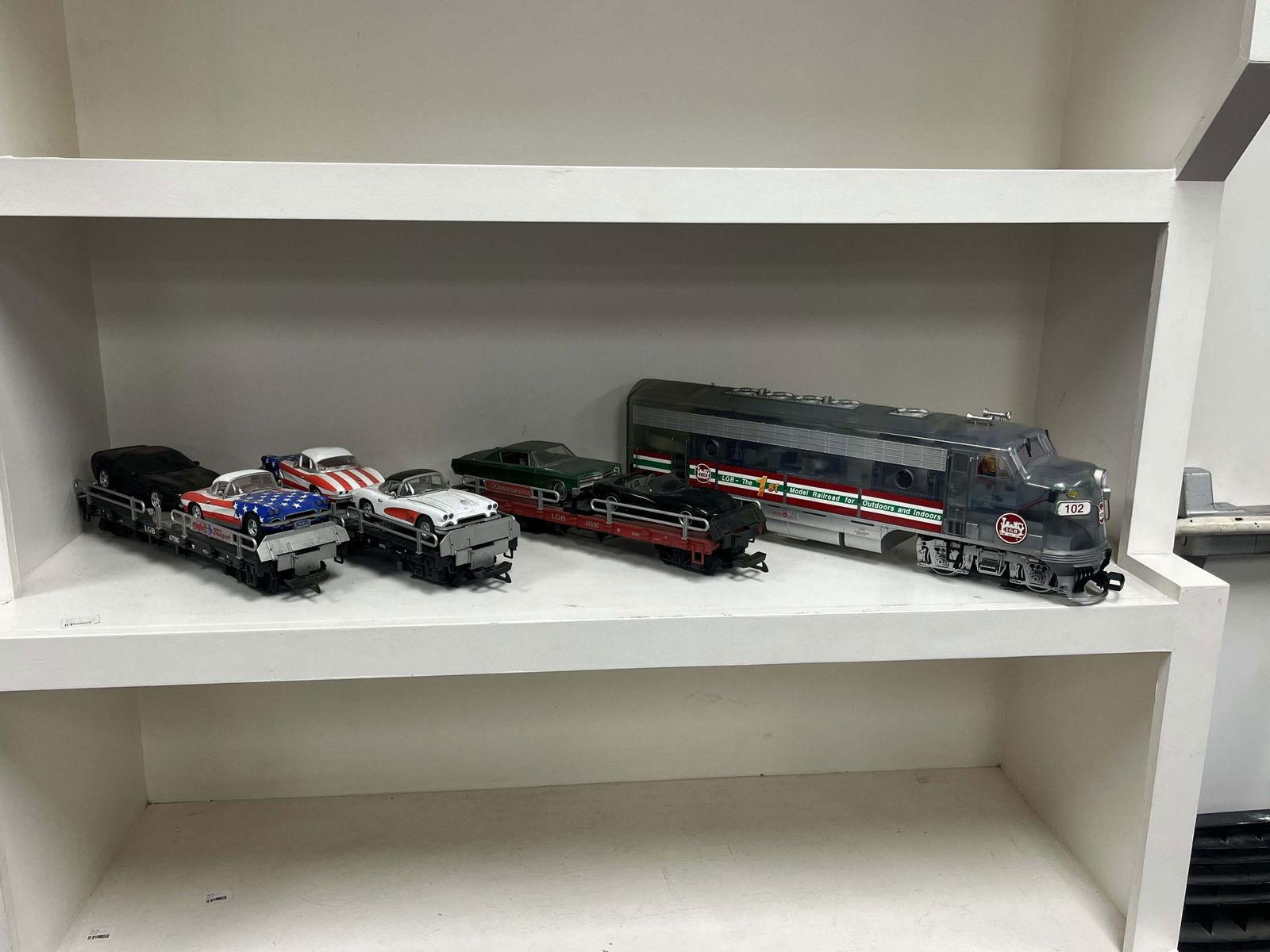 Large G-Scale Indoor-Outdoor Train Set (1 of 4)