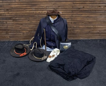 Civil War (Mannequin, Uniform, Two Hats, Belt, Canine, Shirt, Vest, Jacket, Ammo Bag & Sheet)