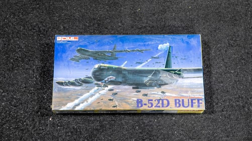 B 52nd Buff Model
