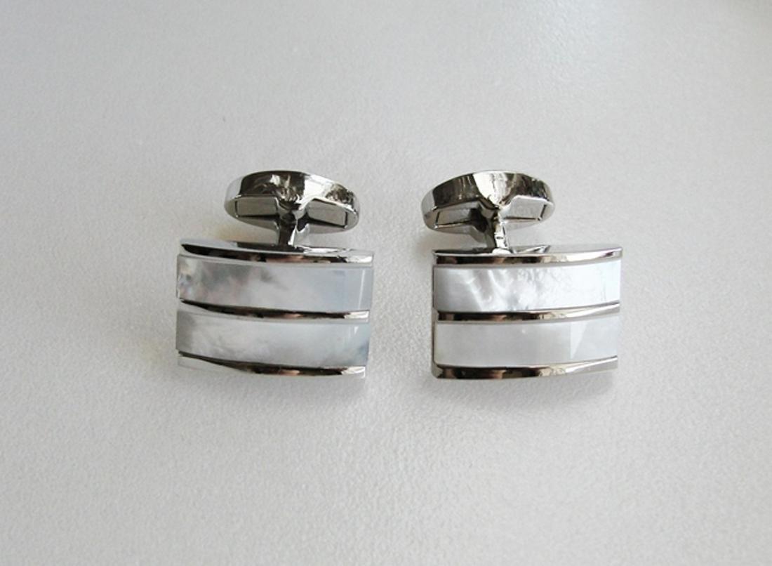 Men Cufflink with Mabe Pear 18k W/g Overlay (1 of 3)