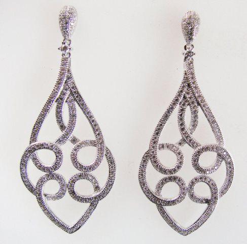 Ceation Diamond Chandeliers Ear 2.00Ct 18k W/g Ove: Creation Diamond Chandeliers Earrings and High Quality Item Item: Earrings Stone: 2.00 carat Round brilliant (Clarity: VVS, Color: F) Length: 2"x 1" inch Setting: Micro Pave 18k white gold overlay 925