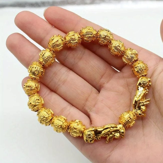 Dragon Fashion Bracelet 10mm 22K Gold Overlay Brass: Type: Bracelet Dragon Fashion Bracelet 10mm 22K Gold Overlay Brass Style: Retro Domineering Color: Golden Size: 10mm Wrist Chain Size: 8-9 Treatment Process: Electroplating Material: Alloy Color Prese