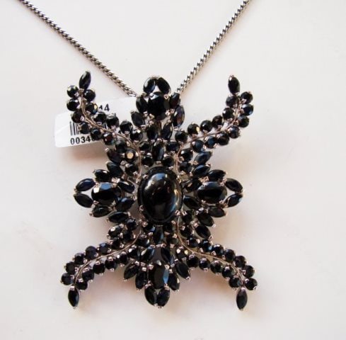 Natural Sapphire Pendant 33.93Ct 18k W/g Overlay (1 of 4)