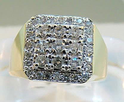 Man's Diamond Ring 1.70Ct VS2 14k Yellow Gold: Ring Total weight: 1.70 carat genuine round brilliant Clarity: SI1 Color: G-H 14k in solid yellow gold 11.10 grams Width: .1/2" Size: 9 Style: Simple Gender: Man Estimated Value P