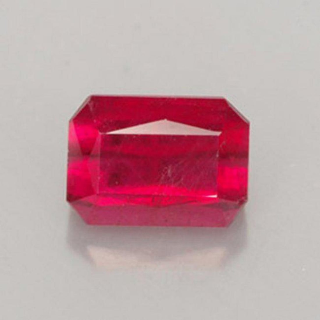 Loose Ruby Octagon Shape 1.37Ct 6.8x4.5x3.3 mm (1 of 2)