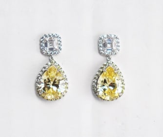 Creation, Y/W Diamond Earrings 6.02 Carat 18K W/G Overl