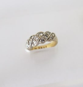 Anniversary Diamond Ring 1.04 CT 18k Yellow Gold