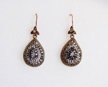 Creation, Diamond,Hematite Cryst 3.53Ct 18k Y/g Overlay