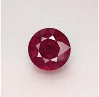 Loose Ruby Cushion Cut 1.37Ct 6.2x6.1x3.6 mm: Gem Type: Natural Ruby Qty:1 Weight: 1.37 Carat Measurement: 6.2x6.1x3.6 mm Shape: Cushion Clarity: VS-SI Cut: Facet cut Color: Red Origin: Madagascar Treatment: Fracture Filed Har
