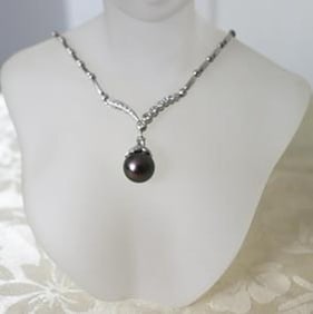 12.3mm Tahitian Pearl Diamond Necklace 1.05Ct 14k W/g