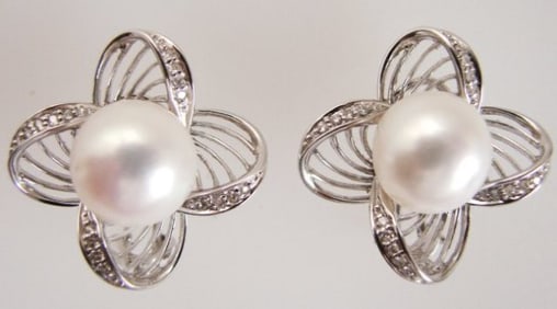 Culture Pearl Diamonds Earring .30Ct 14k W/g