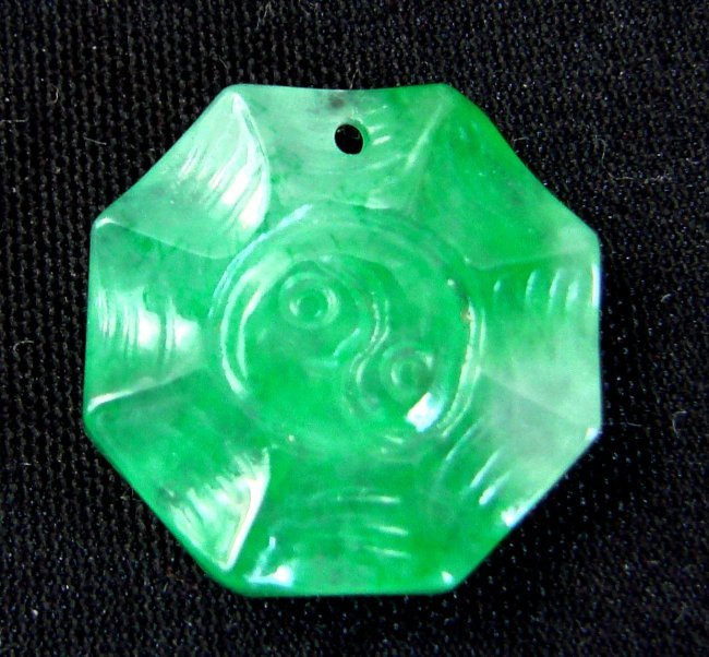 Bagua and Floating Yin Yang Jadeite Pendants: Natural jadeite Jade Carving Bagua pendant with floating yin yang in center Carving Both Side Symbol of Dao, tai chi Item: Pendants Grade:JBA-1B Texture/Transparency:good texture, semi-translucent Col