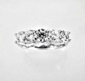Engagement Ring : 1.67 Carat 14K White Gold