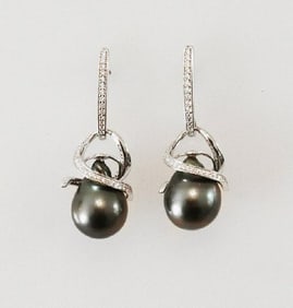 Baroque, Tahitian Pearl Earrings 18k W/g Gold Overlay
