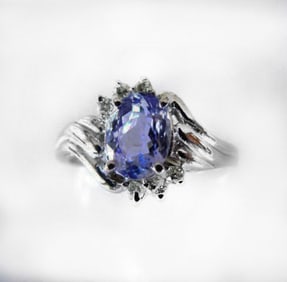Tanzanite: 1.30 & Diamond: .24CT Ring14k W/g