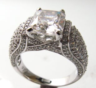 Creation Diamonds Ring 5.50ct 18k W/g Overlay