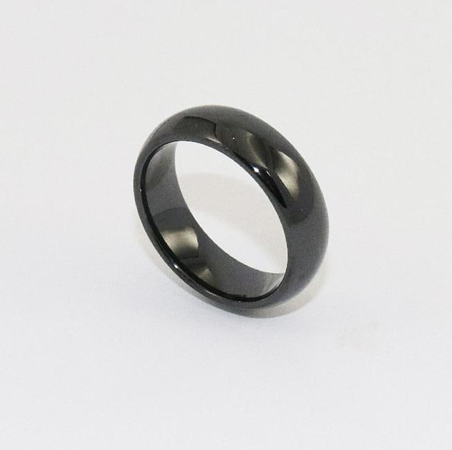 Man’s Ceramic Ring Classing Domed Size 10 Black (1 of 3)