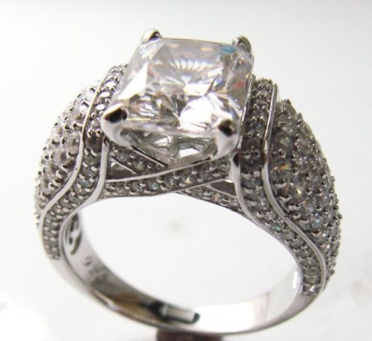 Creation Diamonds Ring 5.50ct 18k W/g Overlay (1 of 3)