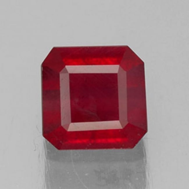 Loose Ruby Cushion Shape 2.12Ct 6.5x6.4x4.8mm: Gem Type: Natural Ruby Qty: 1 Pics Weight: 2.12 Carat Measurement: 6.5x6.4x4.8 mm Shape: Cushion Clarity: Fine Cut: Facet cut Color: Red Pagan Blood Origin: Madagascar Treatment: Fracture