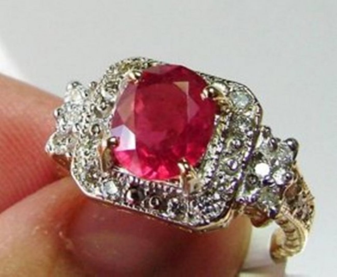 Anniversary Ruby Diamond Ring 4.59Ct 14k Y/g: Gem Type: Natural Ruby & Diamond Qty: 1 Item Ring (Size: 6.5) Band thickness: 2-3mm Condition: New Diamond: 20 Pieces Weight:.72 Carat Round Brilliant Clarity: SI2, Color: H,Treatment:None Center Ruby