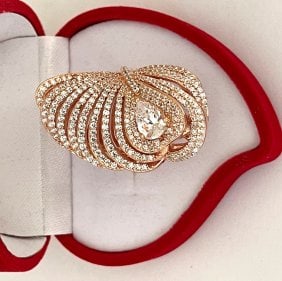 Creation Diamond Rings 3.45Ct 18K R/g Overlay: Creation Diamond Ring High Quality Item: Name: Ring Creation Diamond: 3.45 Carat Round Brilliant Clarity: VVS,Color:F Setting: Micro Pave/Prong Metal: 18k Rose gold overlay 925 silver 15.07grm Polish: