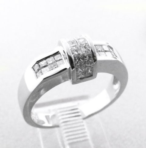 Anniversary Diamond Ring 1.02 Carat 18k W/g: Gem Type: Natural Diamond Princess Cut Qty: 1 Condition: New Item: Ring (Size: 7) Band Thickness: 4-5mm Total diamond weight: 1.02 carat 32 pieces princess cut Clarity SI1, Color: H, Treatment: