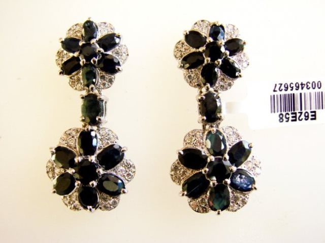 Sapphire&Creation Diamond Earr 19.25Ct 18k W/g Overlay: Gems Type: Natural Sapphire and Creation Diamonds Item: Earrings Dangle 30 Pieces, Oval & Round Shape Weight:16.85 Carat Clarity: SI, Color: Midnight Blue, Treatment: Heated Origin: Sir Lanka (Ceylon)