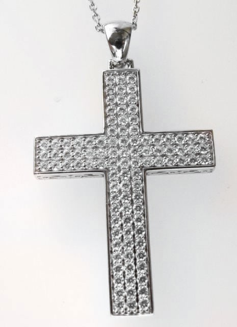 Cross Pendant Dia: Creation 2.48Ct 18k W/g Overlay: Creation Diamond Cross Pendant and High Quality Item Item: Cross Pendant Quantity: 1 Clarity: VVS Color: F Weight: 1.48 carat Round brilliant Clarity: VVS Color: F Length: 2" Width: 1.20"