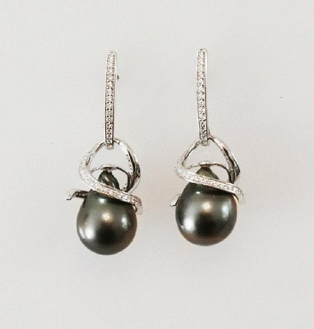 Baroque, Tahitian Pearl Earrings 18k W/g Gold Overlay: Gem Type: Tahitian Pearl/ Creation whit Diamond Stones Total: Approximately 2.95 Carat, Clarity: VS1, Color: F Luster: very good, Size: 14mm Color: Blak/Gray/Light Green Length: 1.5 inches, Width: 70 