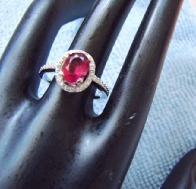 Anniversary Ruby Diamond Ring 2.80Ct 14k W/g: Gem Type: Natural Ruby and White Diamond Item: Ring (Size: 7) Band thickness: 2-3mm Diamond 36 Pisces weight: .38 Carat Round brilliant Diamond Clarity: SI2, Color: H, Treatment: None Gemstone weight: