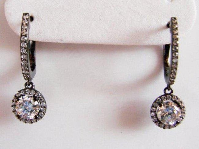 Creation Dia: Dangle Earring 2.45Ct 18k B/g Overal: Creation Diamond Earrings High Quality item Quantity: 1 Pairs Length: 3/4 inch Stone: 2.45 carat(Clarity: VVS1, Color D-E) Setting name: Prong Setting 18k Black gold overlay of 925 silver weight: 4.80