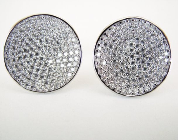 Creation Diamomd Stud Earrings 2.00Ct 18k W/g Overlay: Creation Diamond Stud Earrings High Quality Item Item: Pairs Earrings Weight: 2.00 Carat, Round Brilliant Clarity: VVS, Color: F Setting: Micro Pave Size:15 x 15 mm 18k White gold overlay 925 silver