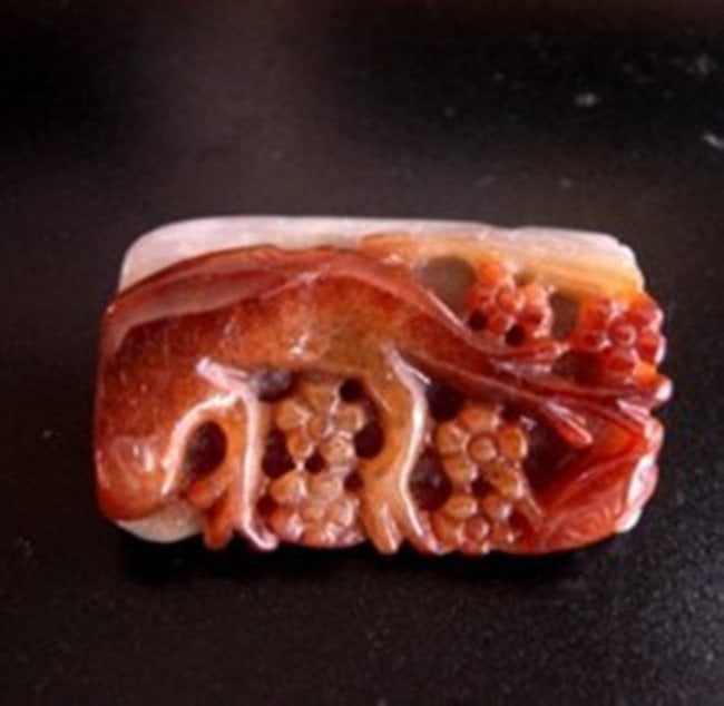 Natural Carved Jade Pendant Grade: "A" Certif: Gem Type: Natural Jade Certification (GJLC)#891DB513156 Grade: A Item: Pendant Weight: 39.37 Grams Height: 1.75" x Width: 1" inch Thickness: 16 mm Shape: Oval Hand carved:Three & Birth Design