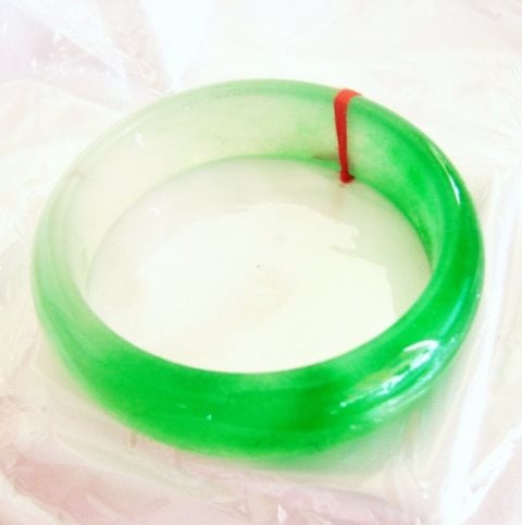 Natural Jade Bangle Grade B Size: 7.5: Gem Type: Natural Jadeite Jade Item: Jade Bangle Grade: B Color: Green and White an texture Transparency: Semi-Transparent Shape & Cut: Solid Jade Band/Half Rounded Band Jade Finish: Hand cut and hand