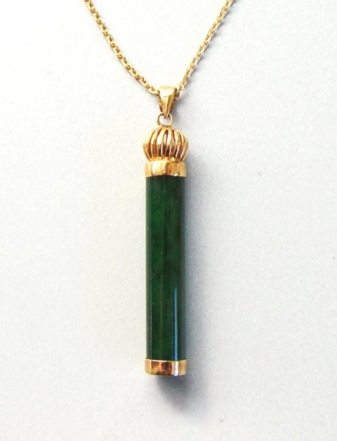 Natural Jadeite Jade Pendant 1A 14K Y/g: Gems Type: Natural Jadeite Jade Pendants Grade :B, Color: Dark Green Measurement: 1.3/4,Thickness:6 mm Origin: Beijing China (Mainland) Metal: 14k Yellow Gold,Weight: 3.45 grams Design: Crown Style Ga