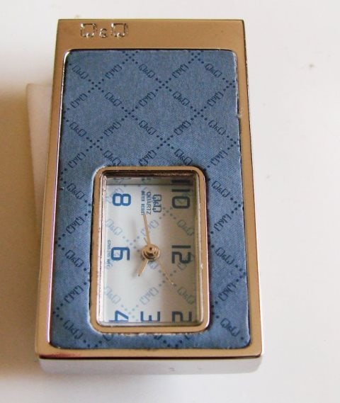 Money Clips Q&Q Quartz Water Resist Watch (1 of 5)