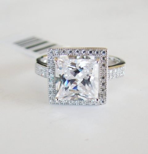 Creation Diamond-Ring 3.25Ct 18k W/g Overlay: This item was made by high quality handicrafts Gem Type: Creation Diamonds High Quality Item Total Weight:3.25 carat Center Princess Cut: 3.00 Carat-Clarity: VVS, Color: D Band Setting Round Creation 