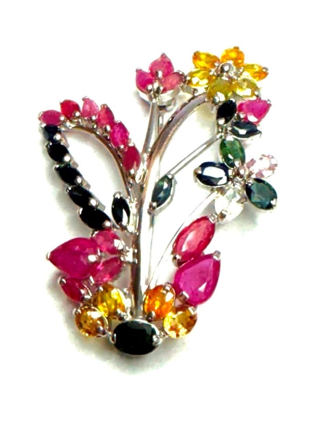 Natural Ruby Multicolor Brooch 5.90 Ct 18k W/g Overlay 925 Silver: Gems Type: Natural Multicolor: Ruby/Blue/Yellow Sapphire Item: Brooch Measurement: 6x6 mm to 3mm Weight: 5.90 Carat Clarity: SI, Color: Metal: 18k White gold overlay 925 silver Weight: 8.7 grams-Size: