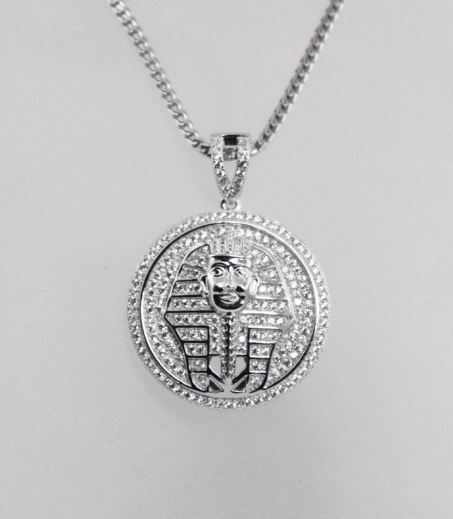 Pharaoh Pendant18K W/G Overlay 925: Pendant: Pharaoh Stone Total: Approx. 1.80 Carat round brilliant (Clarity: VSI, Color: F Diameter: 1. inch Metal: 18k white gold over 925 silver (10.06 grams) Condition: New No Chain include This w
