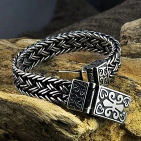 Man?s Bracelet 925 Silver 70.39 gram: Metal: 925 Silver/Antique Item: Bracelet Length: 8 inches Waistband: Briand Width: 11.8mm Weight: 70.39 Gram Lock: Safety Designed: Fleur De Lis Condition: New This item was made by master handcrafted