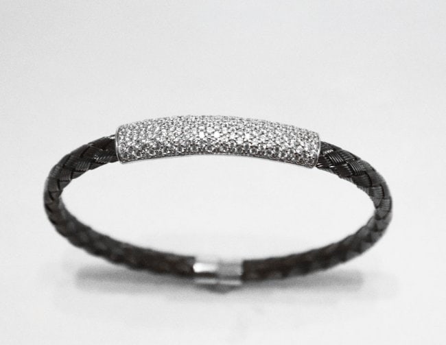 Bangle Creation, Diamond 18K Antique /g Overlay 925: Gem: Creation, Diamond Weight: 2.15 Carat Clarity: VS1 Color: F Bangle: Size 7 Width: 5.5 mm Lock: Hidden Metal: 14.42 grams 18k Antique gold overlay 925 silver Design: braids Condition