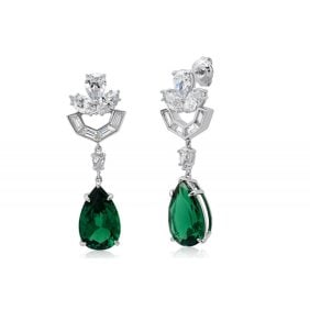 Creation Diamond/Green Garnet Earring 5.68Ct 18k W/g: em: Creation Diamond/Green Garnet Qty:Pairs Item: Earrings Diameter: 1.50"x .50" inch 2 Pcs Center stone: 4.20 carat Pear shape, size 10x9 mm Clarity: VSI, Color: Green Creation Diamond: 1.48 carat Pe
