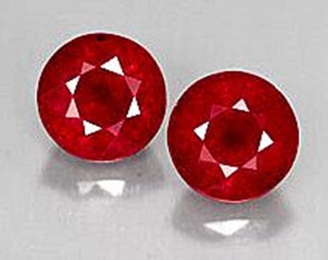 Loose Pairs Ruby Round 4.66Ct 7.2x5 mm: Gem Type: Natural Ruby Qty: 1 Pairs Weight: 4.66 Carat Measurement: 7.2x5 mm Shape: Round Clarity: Fine Cut: Facet cut Color: Red Pagan Blood Origin: Madagascar Treatment: Fracture Filed Hardness: 9