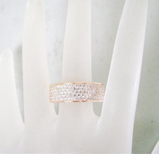 Creation Diamond Eternity Ring 3.10Ct 18k R/g Overlay: Creation Diamonds Eternity Ring High Quality Item Item: Eternity Ring Stone: 3.10 Carat Round brilliant Clarity: VS-Color: F Setting name: Micro Pave 18k Rose gold overlay 925 silver Weights: 6.07