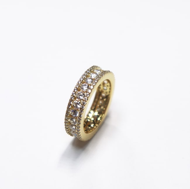 Creation Diamond Eternity Ring 4.25Ct 18k Y/g Overlay: Creation Diamonds/Emerald high quality Item Item: Ring Creation Diamonds Eternity Ring High Quality Item Item: Eternity Ring 132 Pieces Stone: 4.25 Carat Round brilliant Clarity: VS-Color: F Setting n