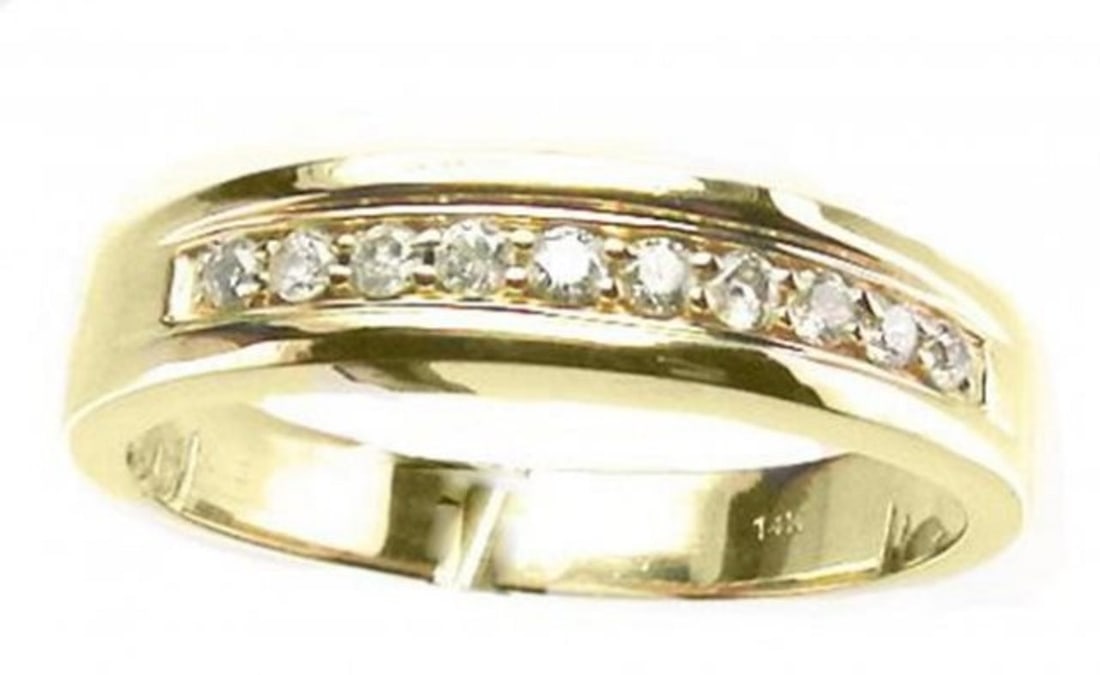 Man's Band Diamond Ring: .40 Carat 14k Y/g: Stunning Man's Band Diamond Ring Qty: 1 Condition: New Item: Ring (Size: 8) Band thickness: 3-4mm Total diamond weight: .40 carat round brilliant Clarity: SI2, Color: H, Treatment: None Metal: 14k