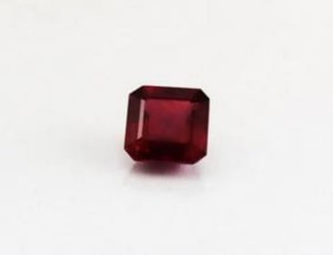 Loose Madagascar Red Ruby 5.35 Ct 8.7x8.7x6 mm: Gem Type: Natural Red Ruby Item: Loose Ruby Weight: 5.35 Carat Measurement: 8.7x8.7x6 mm Shaped/Cut: Cushion cut Polished: Good Clarity: Transparent Color: Pigeon Blood Treatment: Fracture Fille