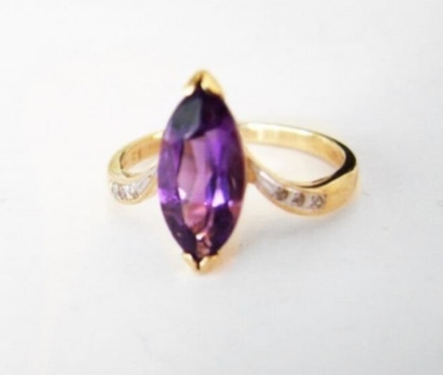 Amethyst: 1.90CT Diamond: .06CT Ring 14k Y/g (1 of 4)