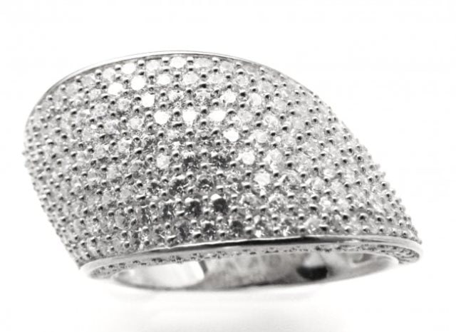 Creation Diamond Ring 3.00Ct 18k W/g Overaly: Creation Diamond Ring High Quality Stone: 3.00 Carat Round Brilliant Clarity: VVS, Color: F Setting: Micro Pave Metal: 18k White gold overlay 925 silver (6.grm) Polish: Excellent Gender: Womens Size:
