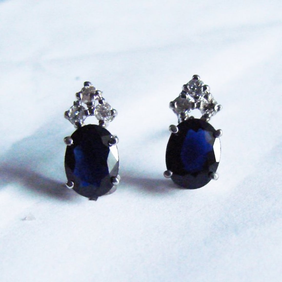 Blue Sapphire Diamond Stud Earrings 2.90Ct 14k W/g: Gems: Natural Blue Sapphire and Diamond 6 Pieces Diamond Weight:.18 Carat Round Brilliant Clarity: SI2,Color: G,Treatment: None Sapphire 2 Pieces Weight: 2.72 Carat Oval Shape Measurement:8x6 mm